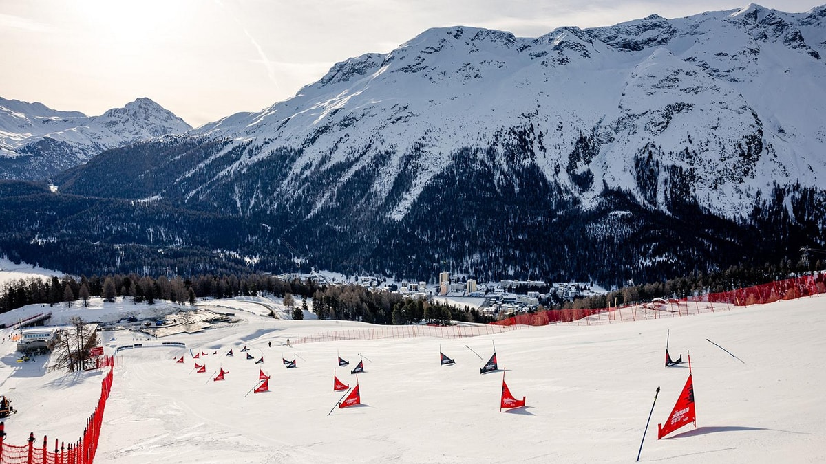 Snowboard Alpine Corviglia